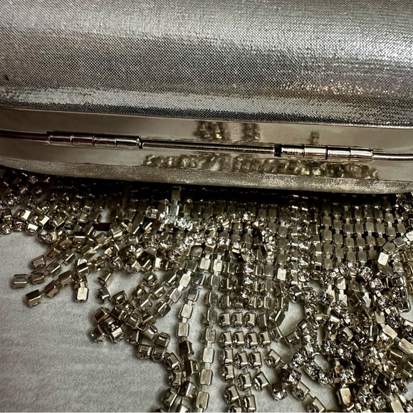Olga Berg Silver Dangle Crystal Rhinestone Evening Clutch Holiday Party Glamour - Picture 9 of 15
